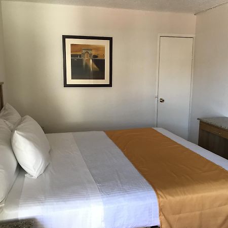 Hotel Guillen Jr Тихуана Екстериор снимка