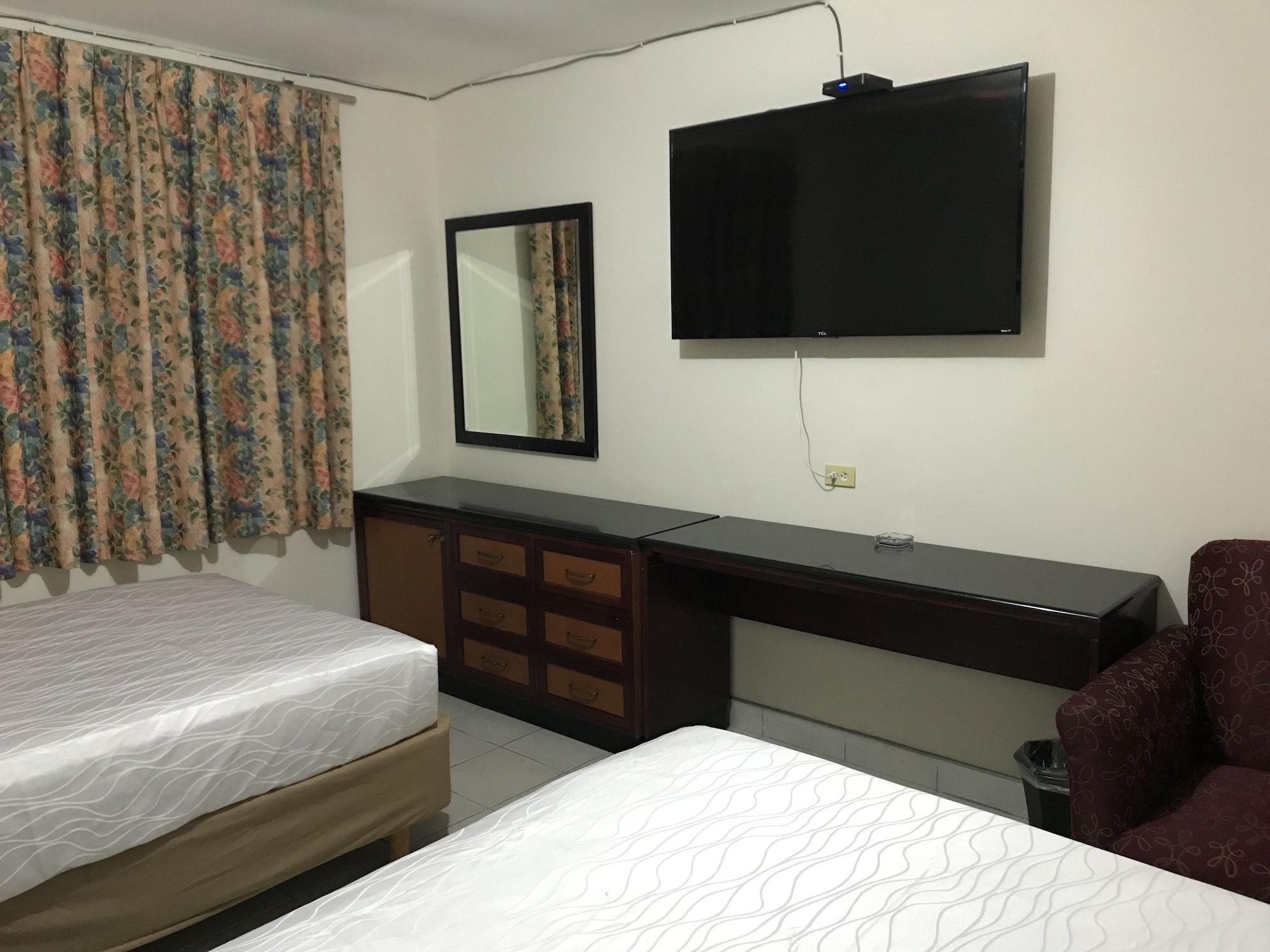 Hotel Guillen Jr Тихуана Екстериор снимка