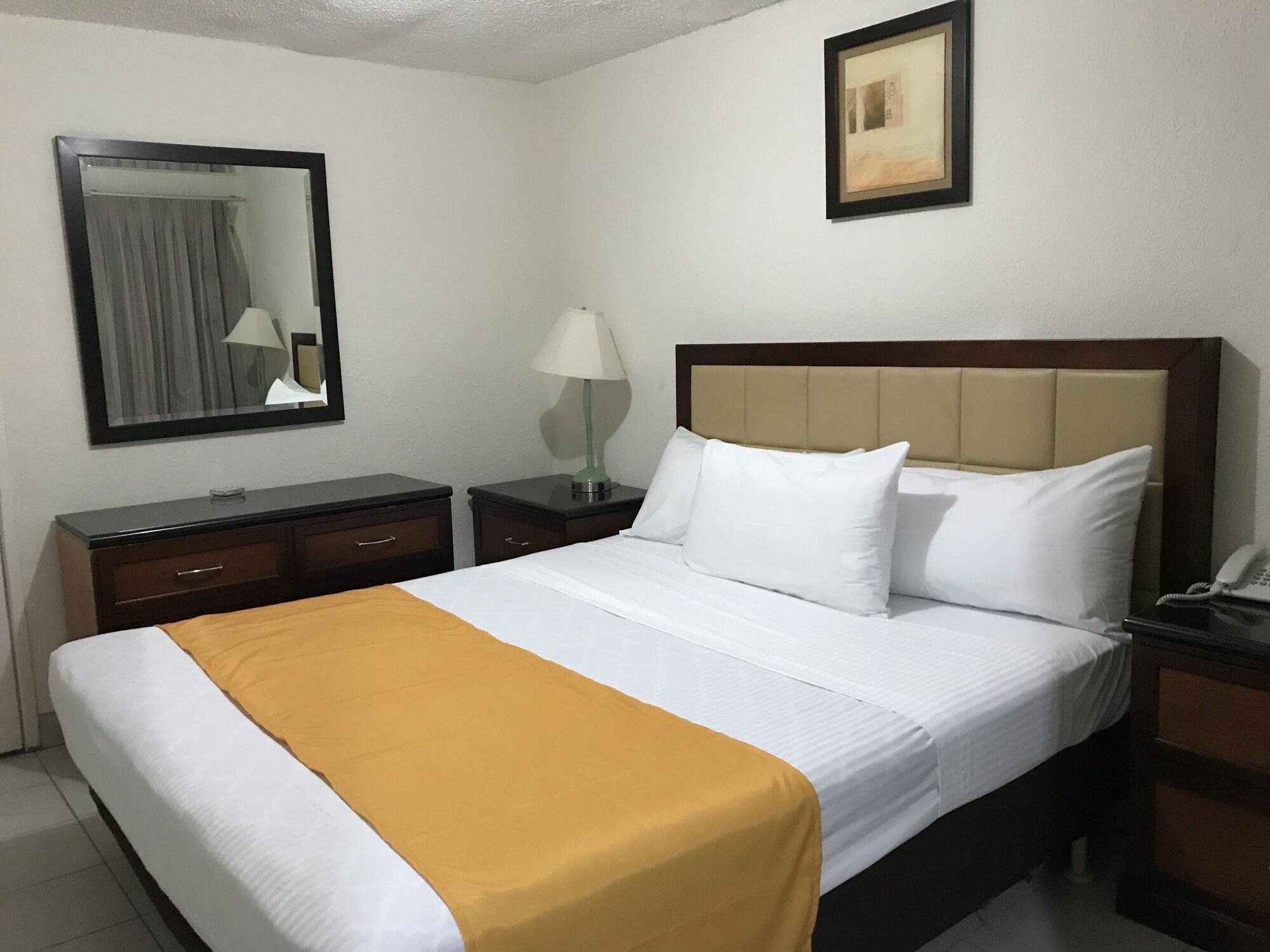 Hotel Guillen Jr Тихуана Екстериор снимка