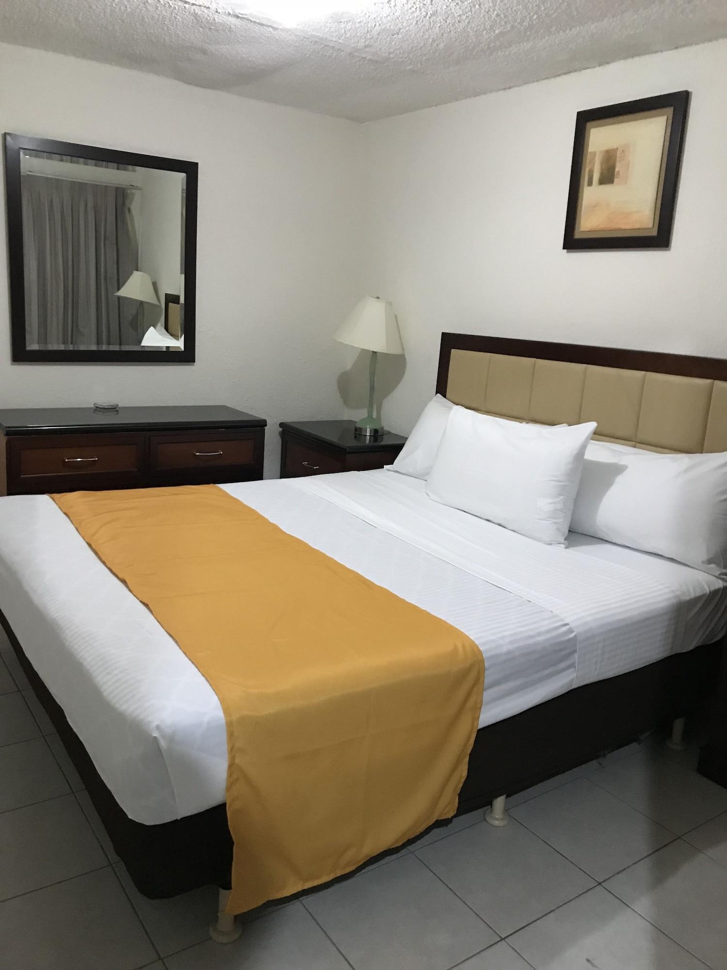 Hotel Guillen Jr Тихуана Екстериор снимка