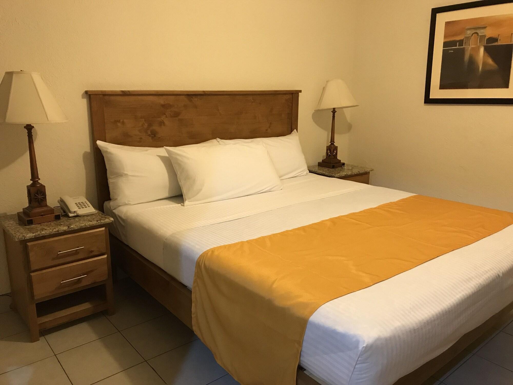 Hotel Guillen Jr Тихуана Екстериор снимка