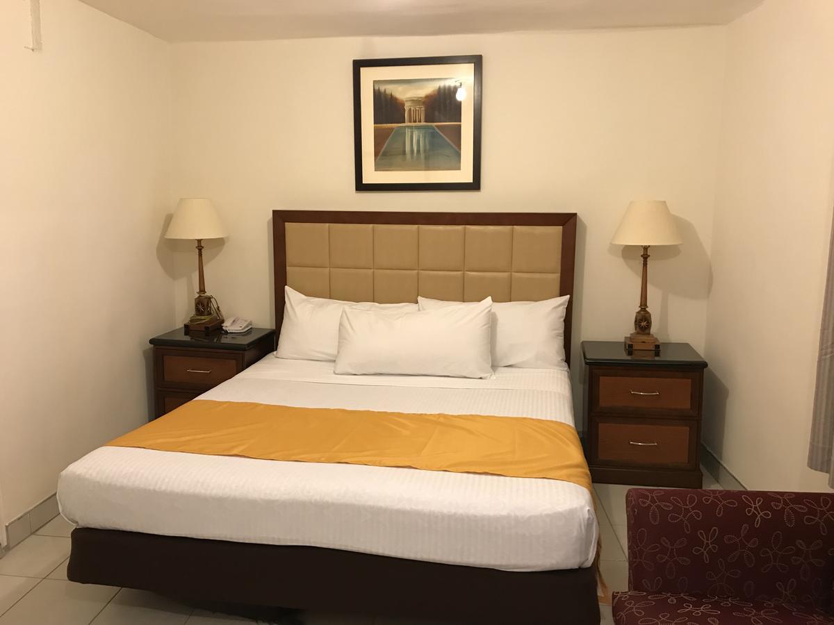 Hotel Guillen Jr Тихуана Екстериор снимка