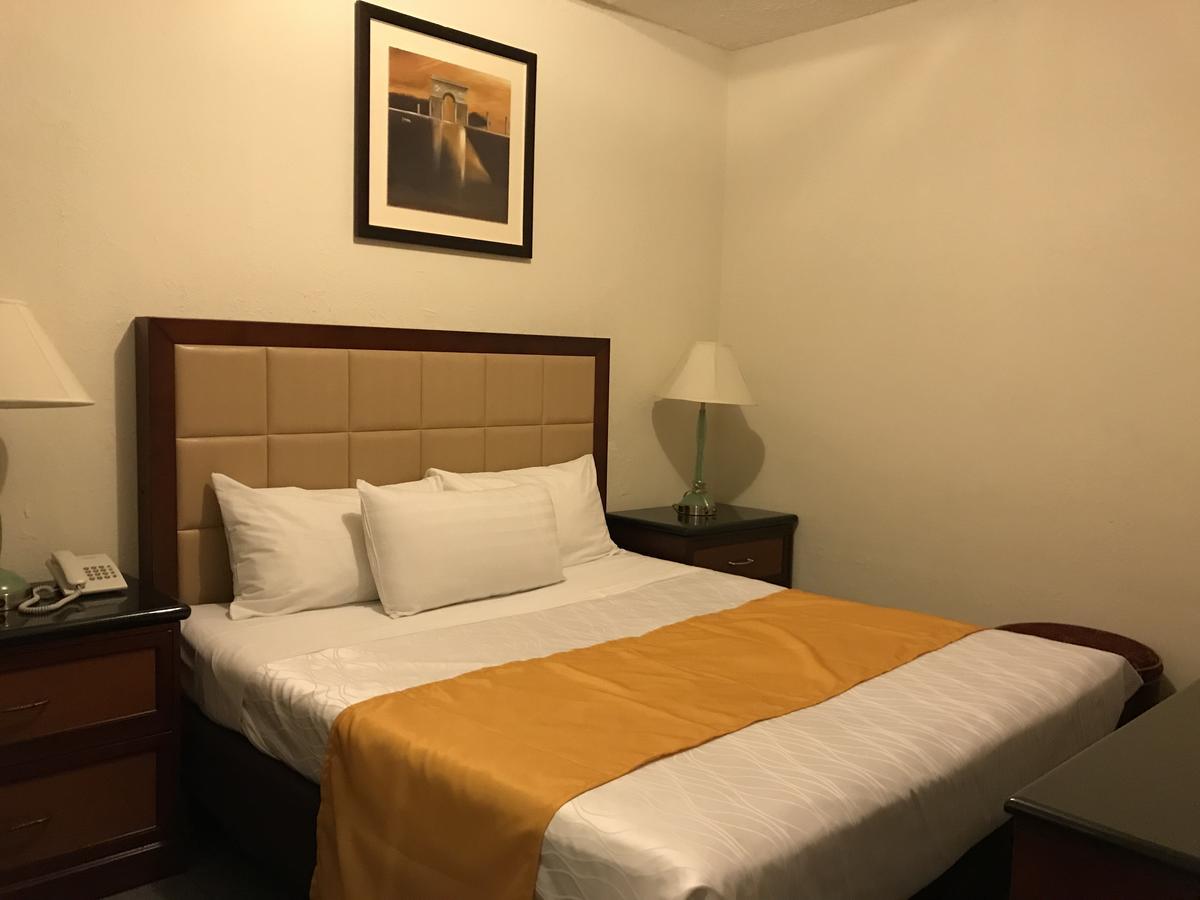 Hotel Guillen Jr Тихуана Екстериор снимка