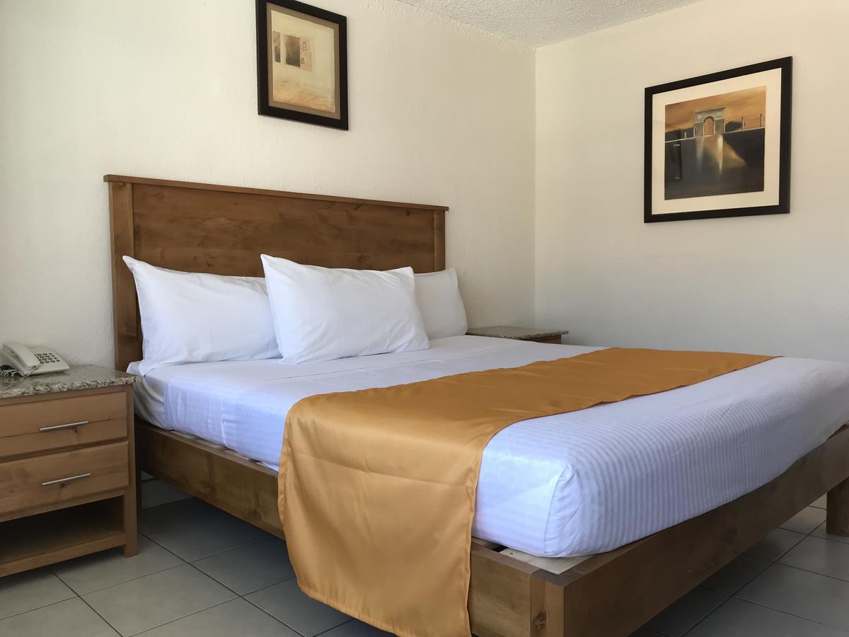 Hotel Guillen Jr Тихуана Екстериор снимка