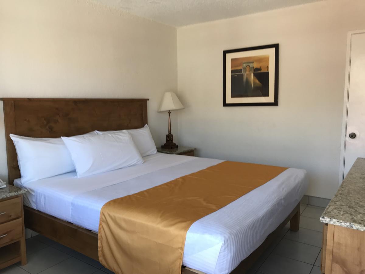 Hotel Guillen Jr Тихуана Екстериор снимка