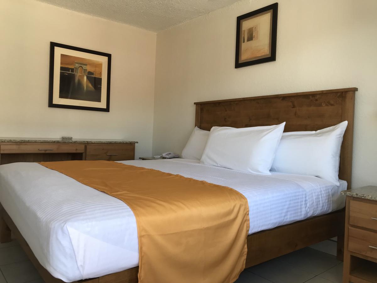 Hotel Guillen Jr Тихуана Екстериор снимка