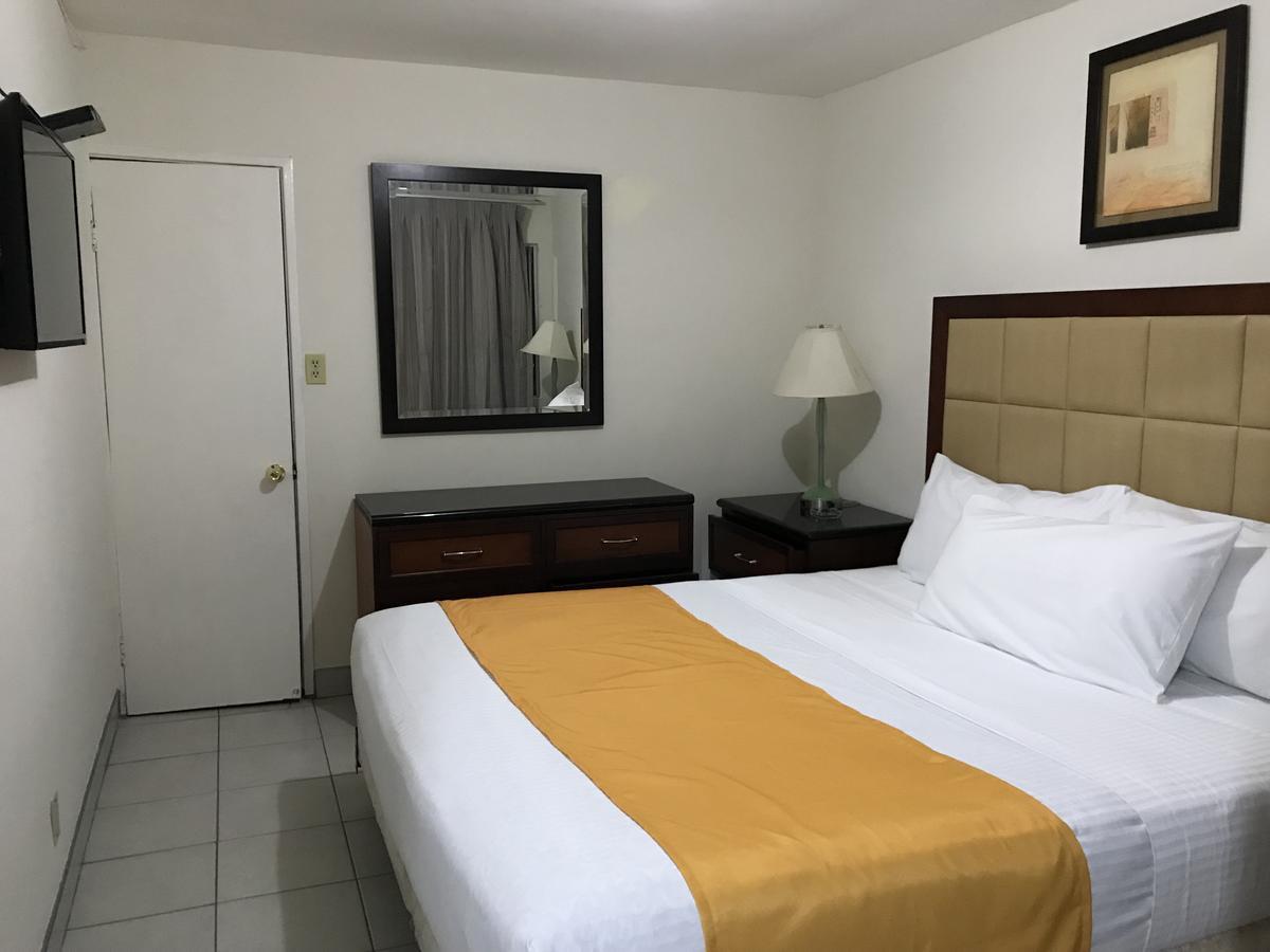 Hotel Guillen Jr Тихуана Екстериор снимка