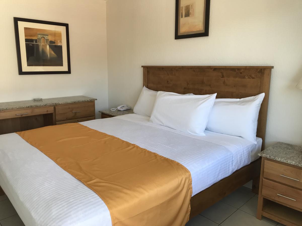Hotel Guillen Jr Тихуана Екстериор снимка